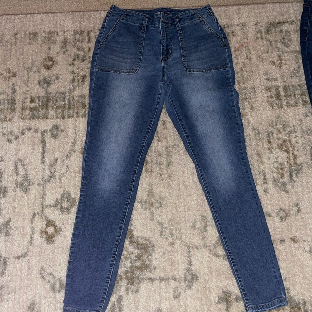 Jeans - Picture 2 of 3